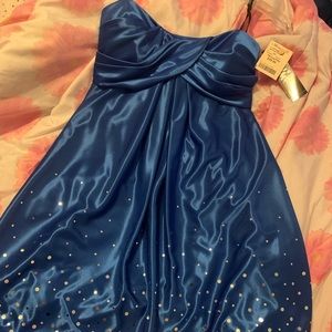 Perfect blue dress for homecoming or school dance!